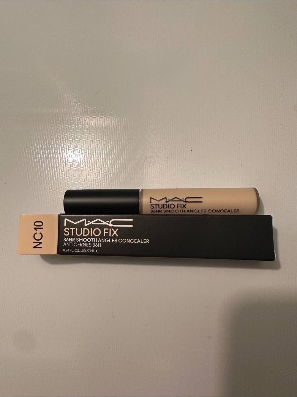MAC Studio Fix 36 Hour Smooth Angles Concealer - NC10